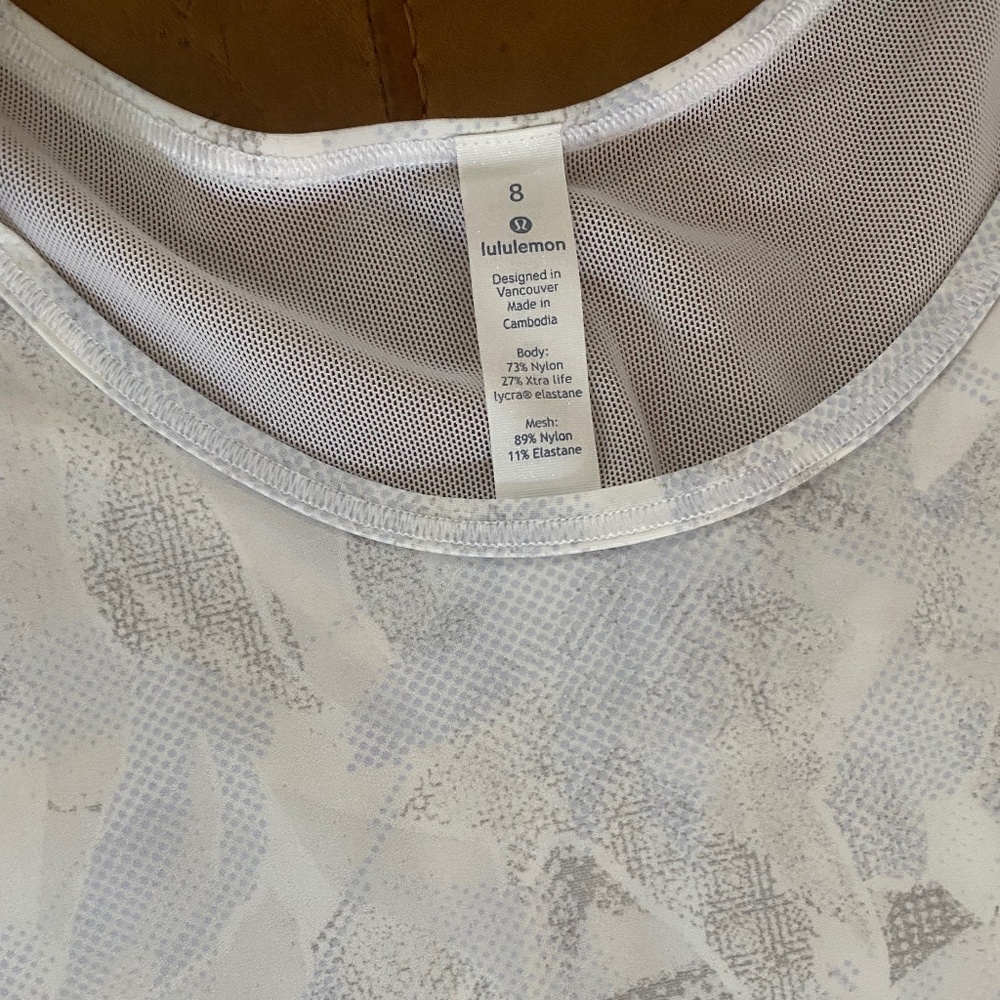 Lululemon tank Sz 8
